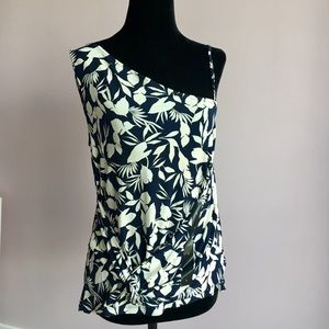 NWT Banana Republic Asymmetric Top Size S